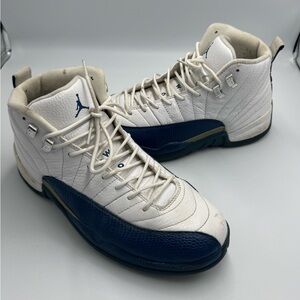 Jordan Men's Sneakers in White and Navy